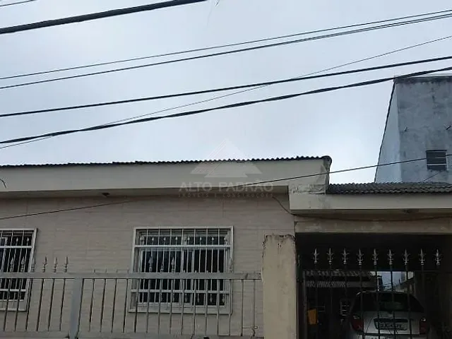 Casa com 250m² 2 quartos e 1 banheiro, à venda, no bairro Vila Santa Rosa em Mauá