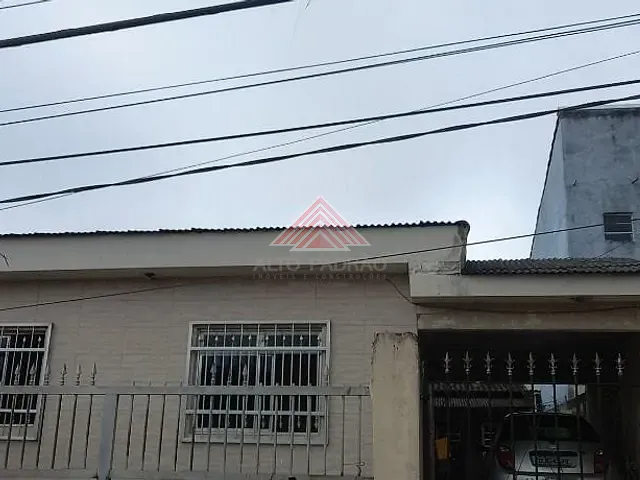 Casa com 250m² 2 quartos e 1 banheiro, à venda, no bairro Vila Santa Rosa em Mauá