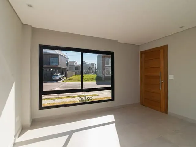 Casa 3 quartos e 3 banheiros, à venda, no bairro Santa Cândida em Curitiba
