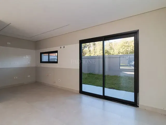 Casa 3 quartos e 3 banheiros, à venda, no bairro Santa Cândida em Curitiba