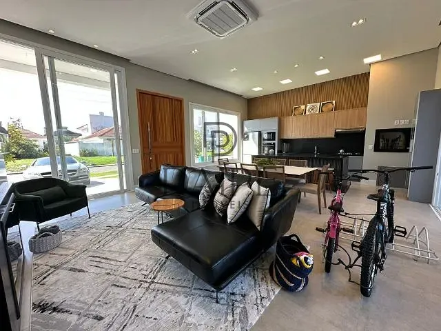 Casa 4 quartos e 5 banheiros, à venda, no bairro Remanso em Xangri-Lá