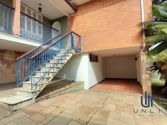 Casa 5 quartos e 4 banheiros, para alugar, no bairro Laranjal em Volta Redonda