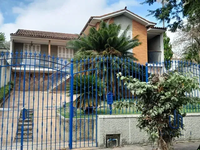 Casa 5 quartos e 4 banheiros, para alugar, no bairro Laranjal em Volta Redonda