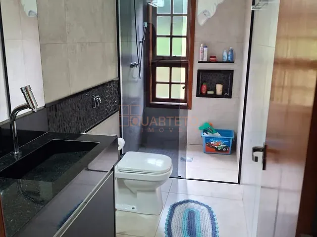 Casa com 1140m² 4 quartos e 3 banheiros, à venda, no bairro Residencial Parque Laguna I em Botucatu