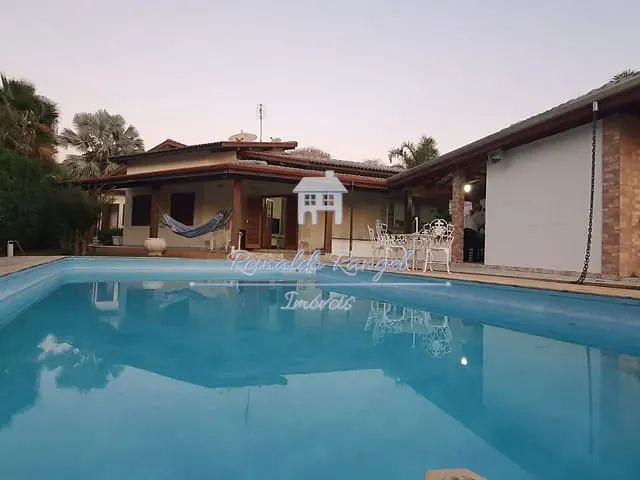 Casa com 889m² 3 quartos e 2 banheiros, à venda, no bairro Condomínio Campos de Santo Antônio em Itu