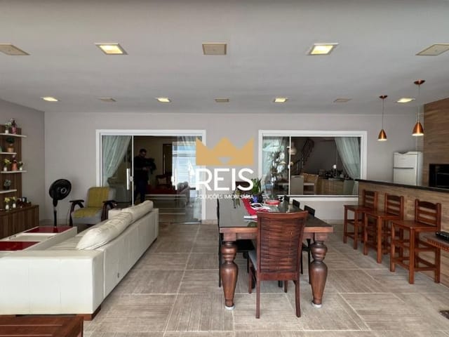 Casa com 450m² 6 quartos e 2 banheiros, à venda, no bairro Campo Grande em Rio de Janeiro