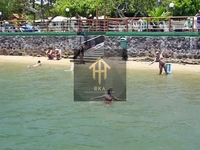 Casa com 200m² 3 quartos e 3 banheiros, à venda ou para alugar, no bairro Barra do Jacuípe em Camaçari