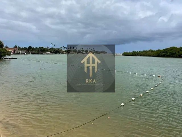 Casa com 200m² 3 quartos e 3 banheiros, à venda ou para alugar, no bairro Barra do Jacuípe em Camaçari