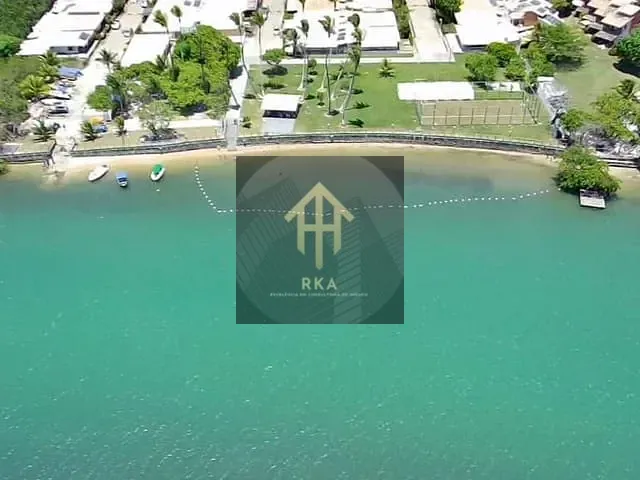 Casa com 200m² 3 quartos e 3 banheiros, à venda ou para alugar, no bairro Barra do Jacuípe em Camaçari