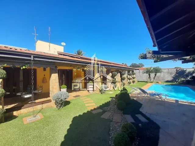 Casa com 900m² 4 quartos e 4 banheiros, à venda, no bairro Jardim Floridiana em Rio Claro