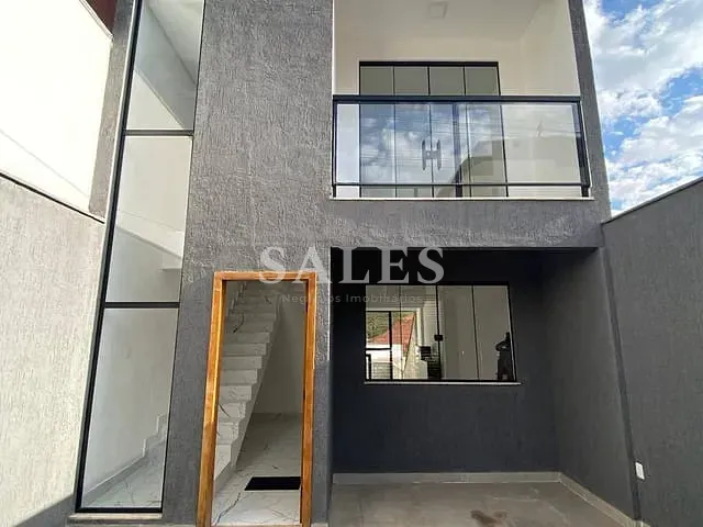 Casa com 250m² 2 quartos e 4 banheiros, à venda, no bairro Nova Era em Juiz de Fora