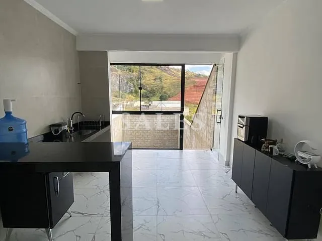 Casa com 250m² 2 quartos e 4 banheiros, à venda, no bairro Nova Era em Juiz de Fora