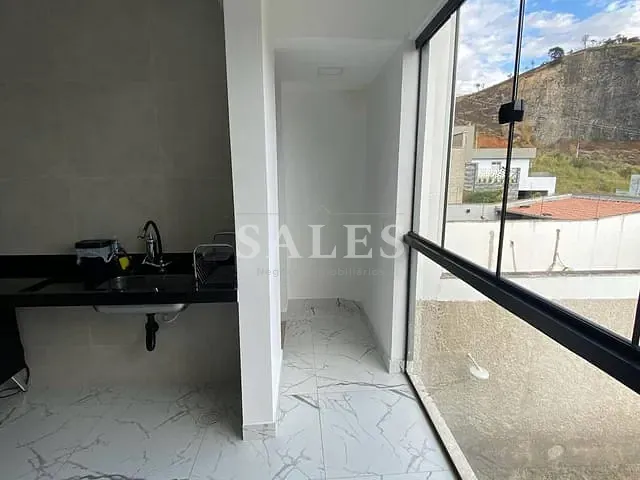 Casa com 250m² 2 quartos e 4 banheiros, à venda, no bairro Nova Era em Juiz de Fora