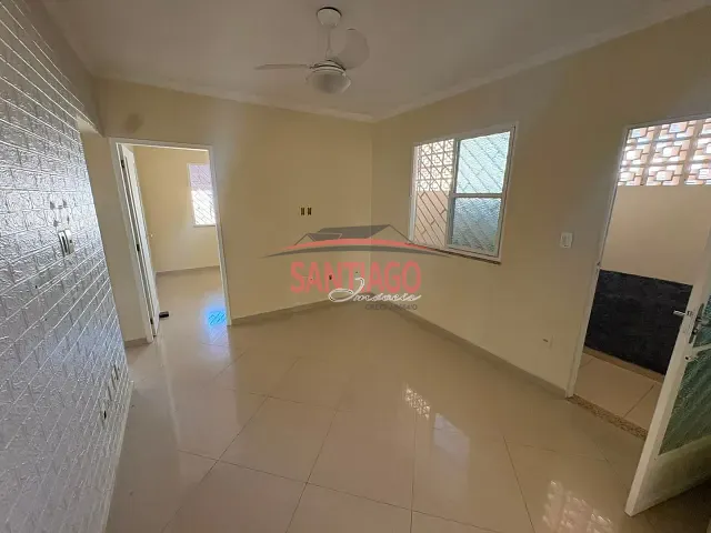 Casa 4 quartos e 1 banheiro, para alugar, no bairro Santa Afra em Santo Antônio de Pádua