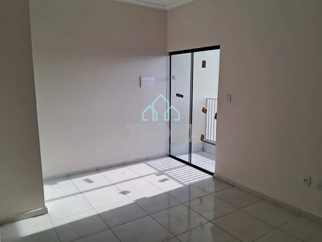 Casa com 125m² 2 quartos e 2 banheiros, à venda, no bairro Jardim Sandra Maria em Taubaté