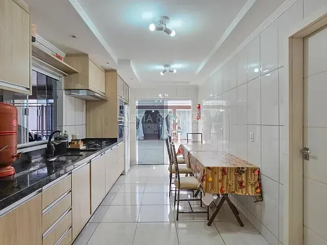 Casa com 202m² 4 quartos e 3 banheiros, à venda, no bairro Santo Antônio em São José Dos Pinhais