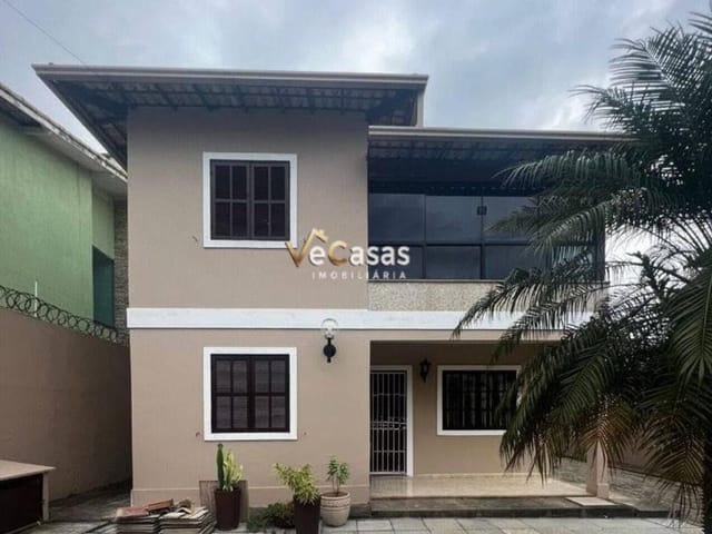 Casa com 390m² 4 quartos e 5 banheiros, à venda, no bairro Recreio em Rio das Ostras