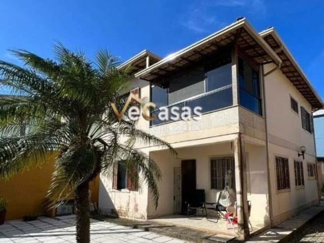 Casa com 390m² 4 quartos e 5 banheiros, à venda, no bairro Recreio em Rio das Ostras