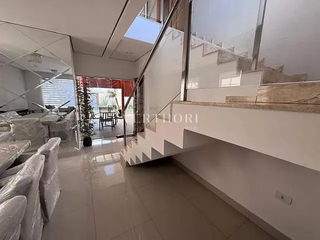 Casa 3 quartos e 5 banheiros, para alugar, no bairro Alphaville 2 em Londrina