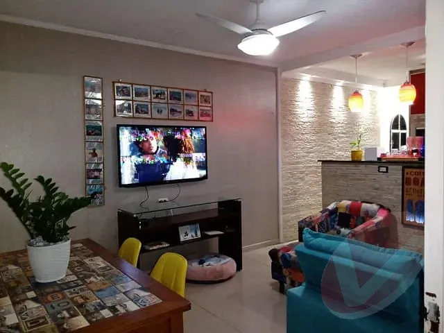 Casa 2 quartos e 1 banheiro, à venda, no bairro Jardim Nova Poá em Poá