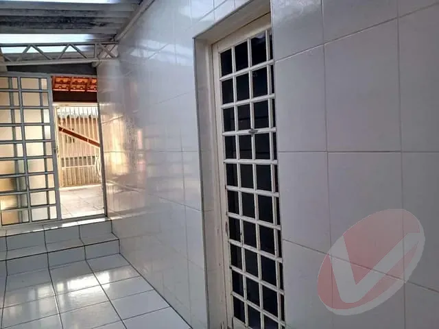 Casa 2 quartos e 1 banheiro, à venda, no bairro Jardim Nova Poá em Poá