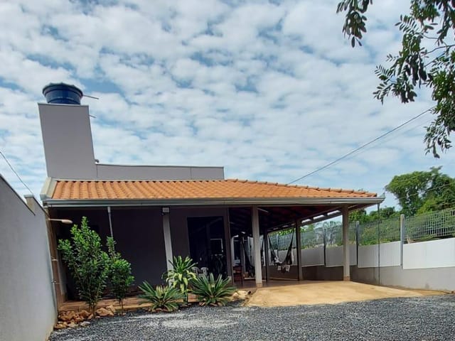 Casa 2 quartos e 2 banheiros, à venda, no bairro ba em Abadiânia
