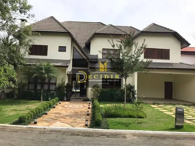 Casa com 927m² 4 quartos e 7 banheiros, para alugar, no bairro Residencial Morada dos Pássaros-Aldeia da Serra em Barueri