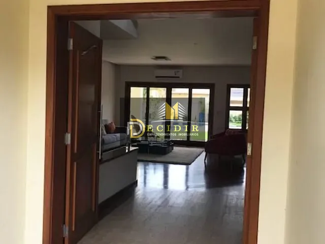 Casa com 927m² 4 quartos e 7 banheiros, para alugar, no bairro Residencial Morada dos Pássaros-Aldeia da Serra em Barueri