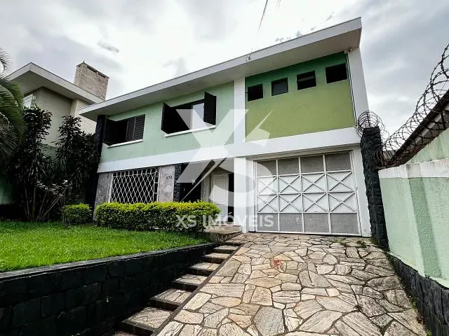 Casa com 280m², à venda, no bairro Centro Cívico em Curitiba