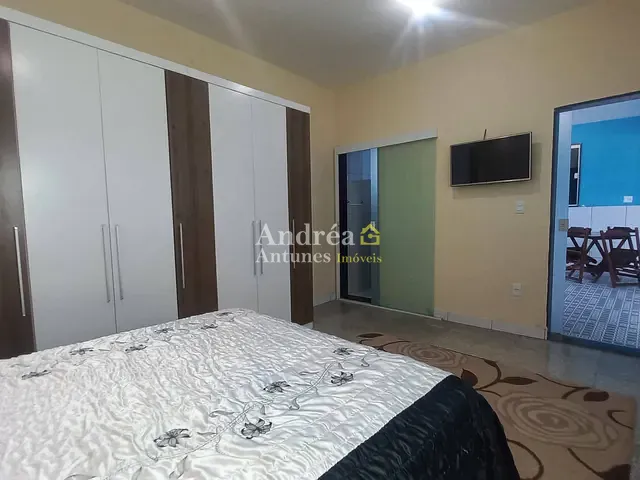 Casa com 210m² 5 quartos e 2 banheiros, à venda, no bairro Vinhateiro em São Pedro da Aldeia
