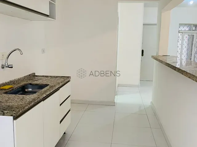 Casa 2 quartos e 3 banheiros, à venda ou para alugar, no bairro Itaim Bibi em São Paulo