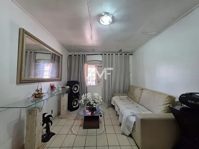 Casa com 200m² 3 quartos e 1 banheiro, à venda, no bairro Guará I em Brasília