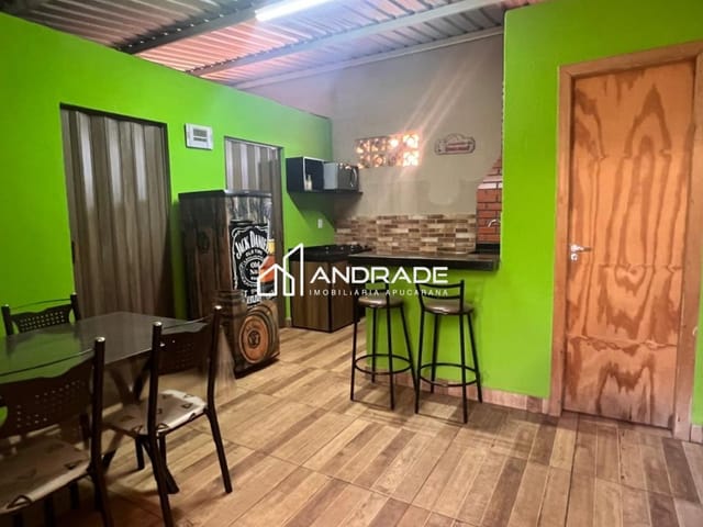 Casa com 180m² 2 quartos e 1 banheiro, à venda, no bairro Jardim Menegazzo em Apucarana