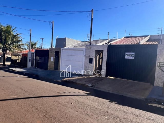Casa com 180m² 2 quartos e 1 banheiro, à venda, no bairro Jardim Menegazzo em Apucarana