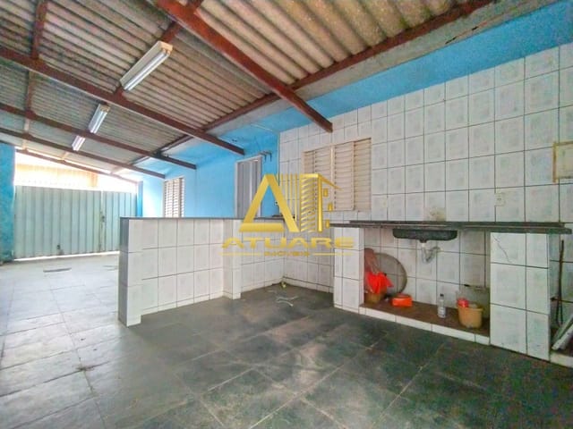 Casa com 327m² 3 quartos e 3 banheiros, à venda, no bairro CENTRO em Pouso Alegre