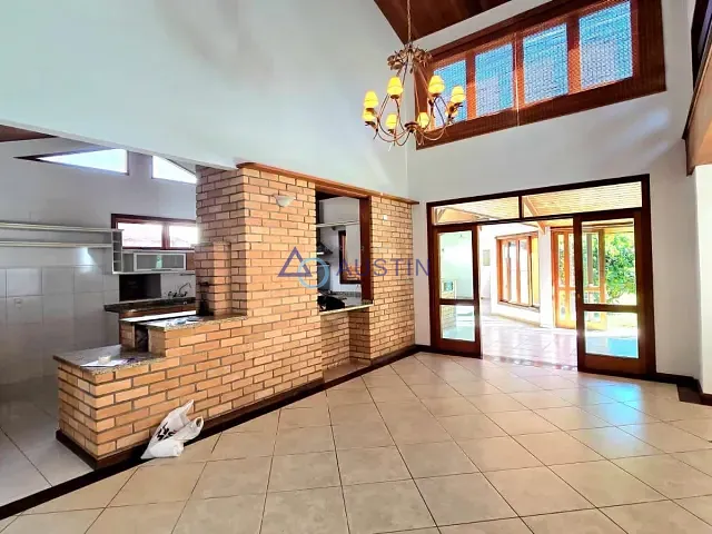 Casa com 2348m² 3 quartos e 5 banheiros, à venda, no bairro Jardim Mediterrâneo em Cotia