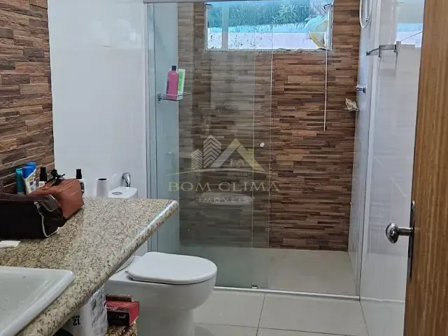 Casa 2 quartos e 1 banheiro, à venda, no bairro Centro em Chácara