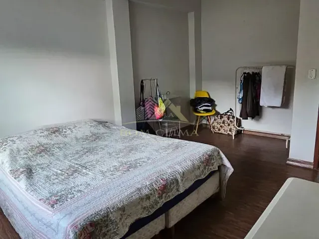 Casa 2 quartos e 1 banheiro, à venda, no bairro Centro em Chácara