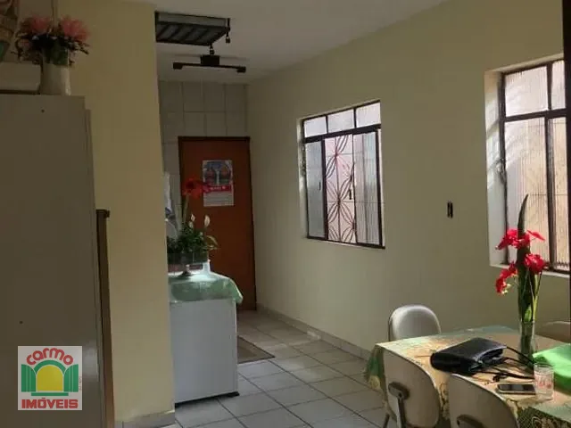Casa com 330m² 3 quartos e 2 banheiros, à venda, no bairro Setor Central em Anápolis
