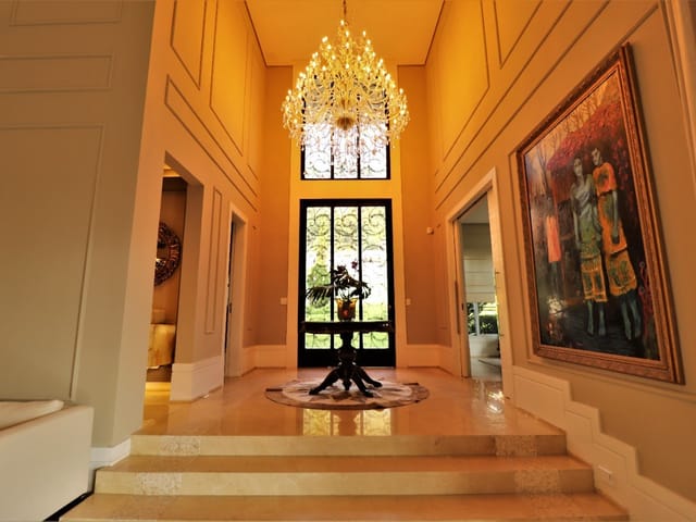 Casa com 1860m² 5 quartos e 7 banheiros, à venda, no bairro Tamboré em Santana de Parnaíba