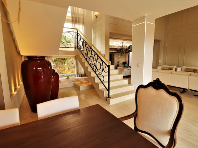 Casa com 1860m² 5 quartos e 7 banheiros, à venda, no bairro Tamboré em Santana de Parnaíba