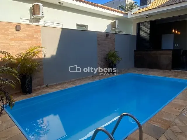 Casa 3 quartos e 3 banheiros, à venda, no bairro Ipanema em Araçatuba