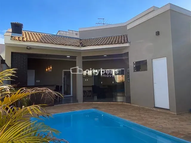 Casa 3 quartos e 3 banheiros, à venda, no bairro Ipanema em Araçatuba