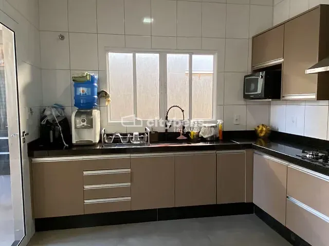 Casa 3 quartos e 3 banheiros, à venda, no bairro Ipanema em Araçatuba