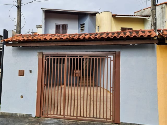 Casa com 185m² 3 quartos e 3 banheiros, à venda, no bairro Alto Ipiranga em Mogi das Cruzes