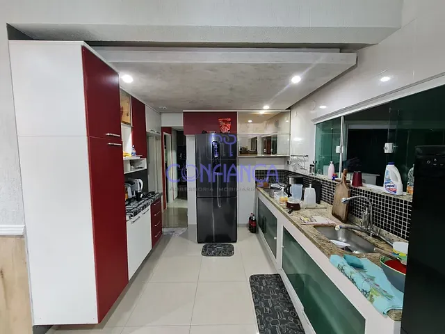 Casa com 390m² 3 quartos e 5 banheiros, à venda, no bairro Campo Grande em Rio de Janeiro