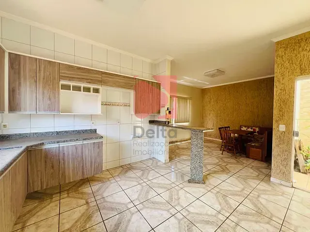 Casa 2 quartos e 1 banheiro, à venda, no bairro Jardim Veneza em Pirassununga