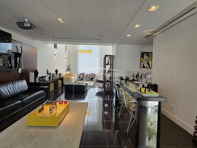 Casa com 720m² 4 quartos e 6 banheiros, à venda, no bairro Terra Bonita em Londrina