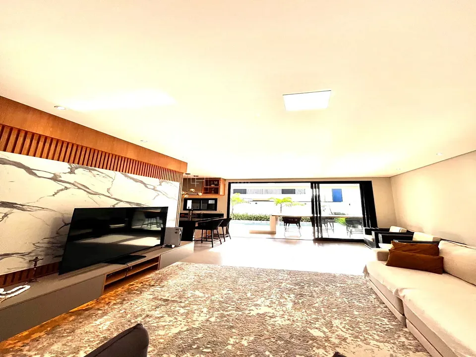 Casa, 3 quartos, 240 m² - Foto 2