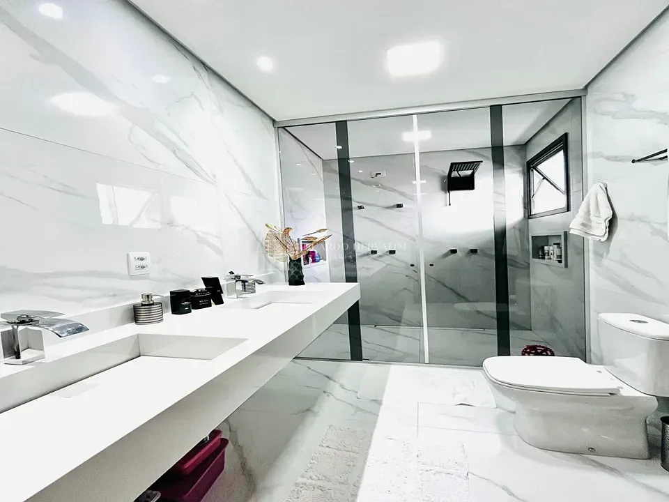 Casa, 3 quartos, 240 m² - Foto 13